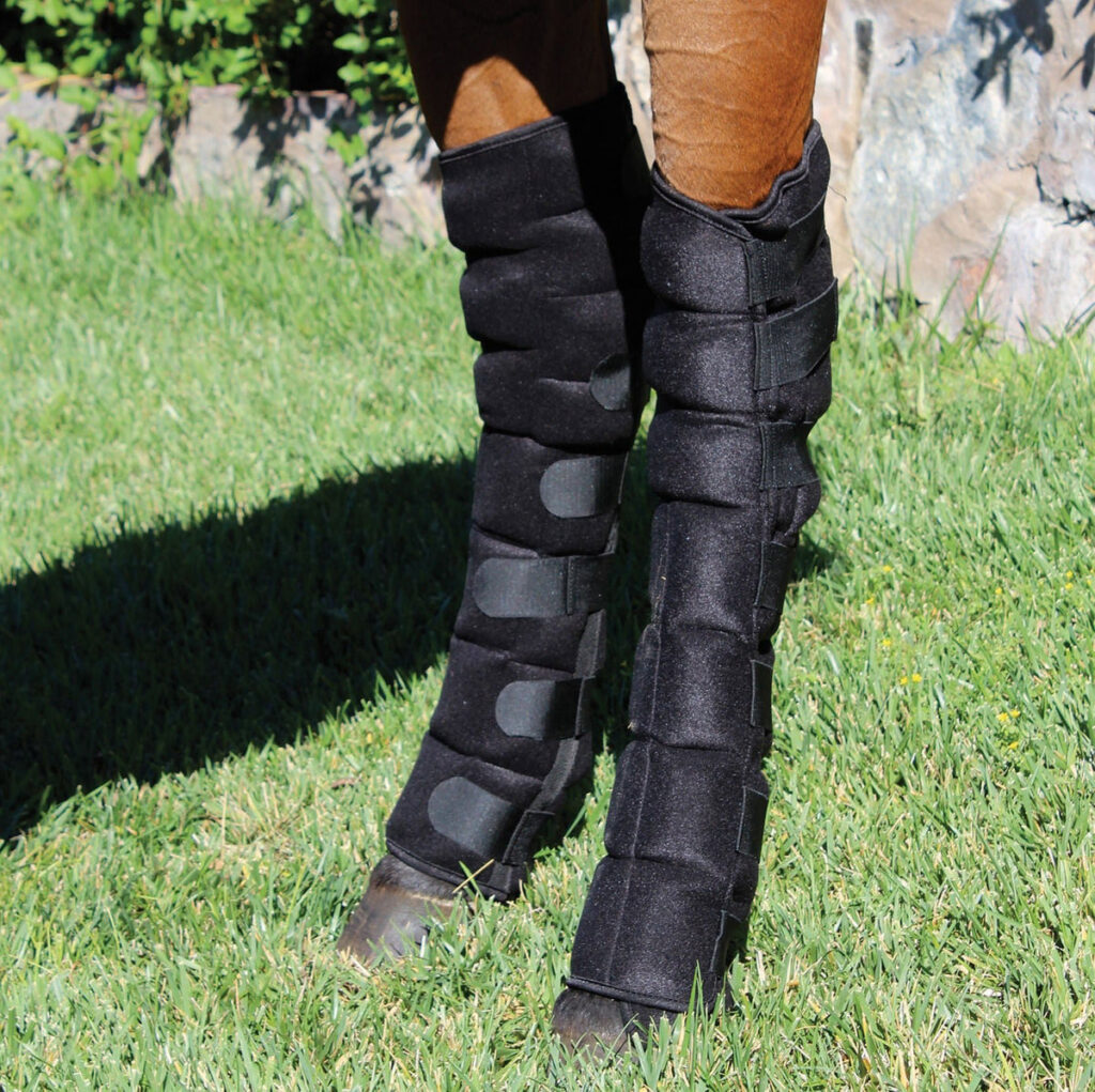 Protector frío Professional's Choice largo 41 cm negro · par para extremidades del caballo